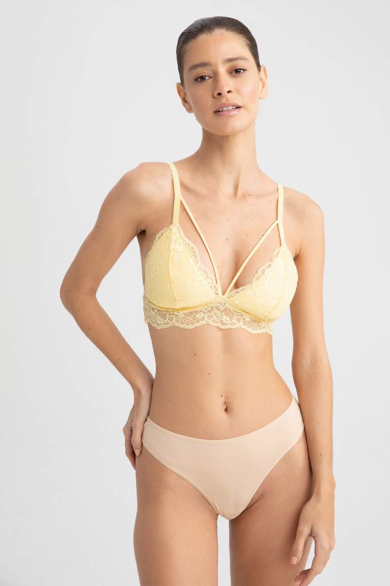 Fall in Love Dantelli Pedli Triangle Bralet