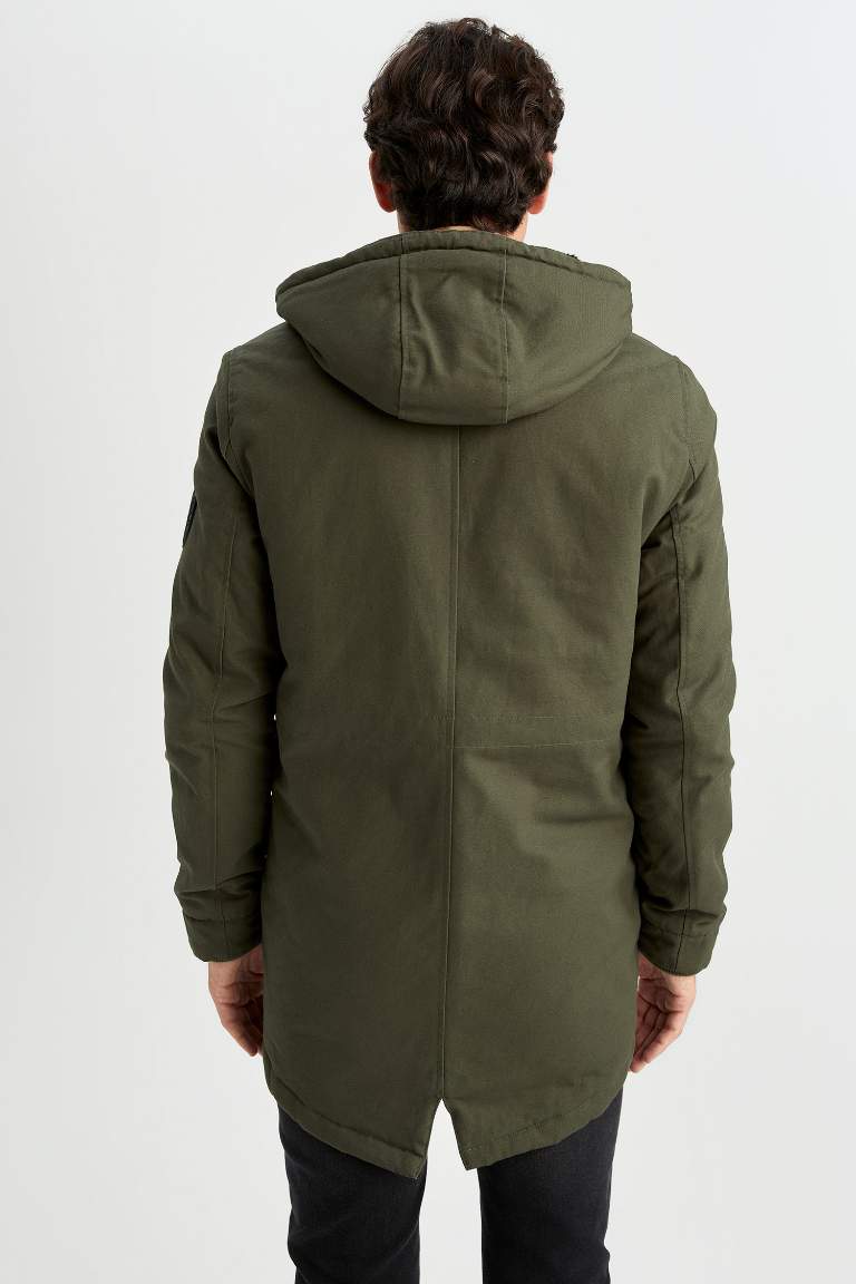 Slim Fit Kapüşonlu Pelüş Astar Parka