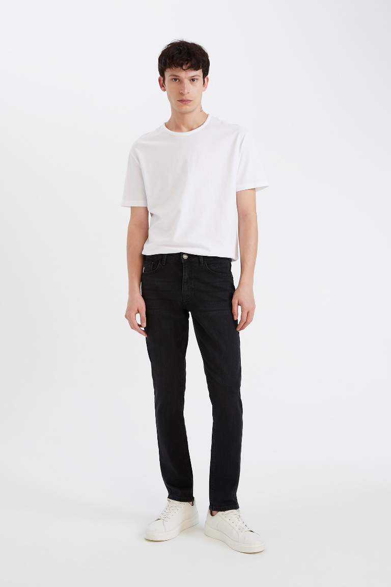 Pedro Slim Fit Normal Waist Jeans