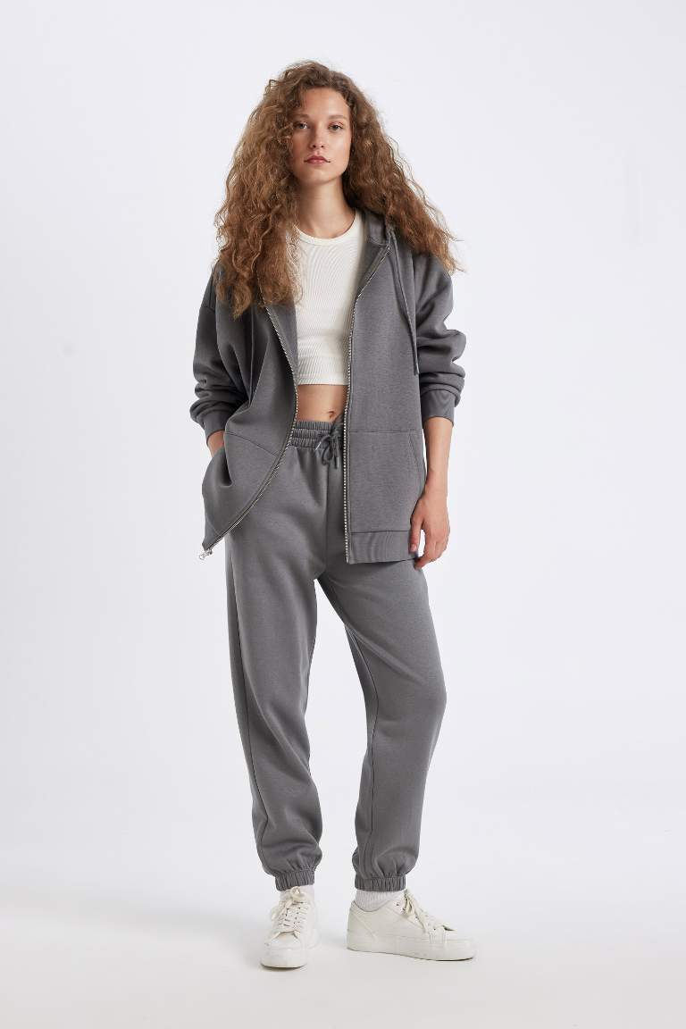 Standard Fit Elastic Waist Basic Thick Jogger Sweatpants