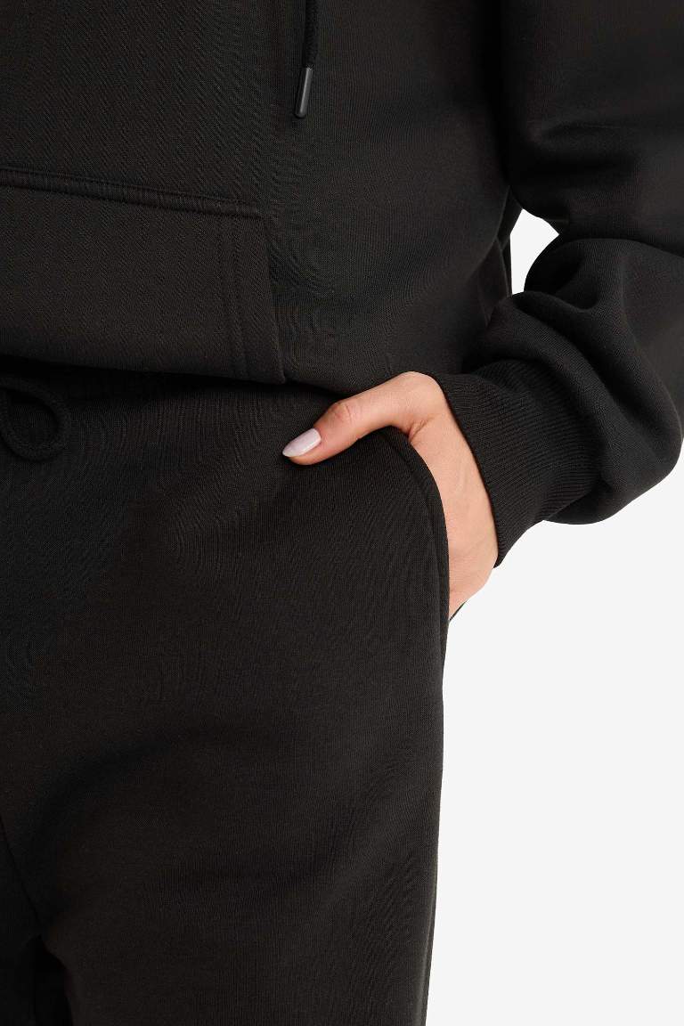 Jogger Fit Elastic Banded Leg Thick Fabric Trousers