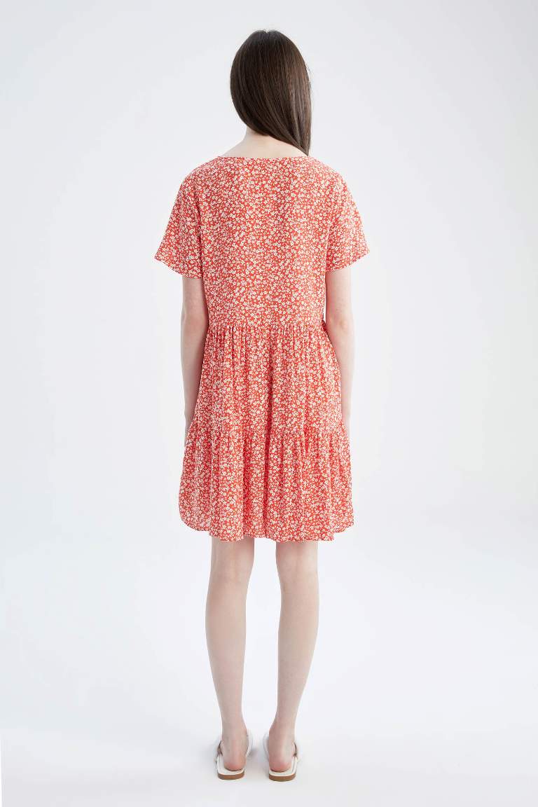 Volan Detailed V-Neck Floral Dress