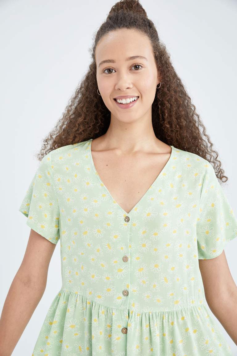 Volan Detailed V-Neck Floral Dress