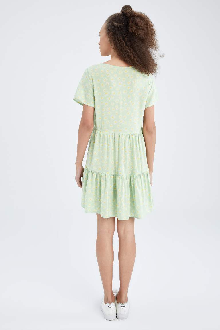 Volan Detailed V-Neck Floral Dress