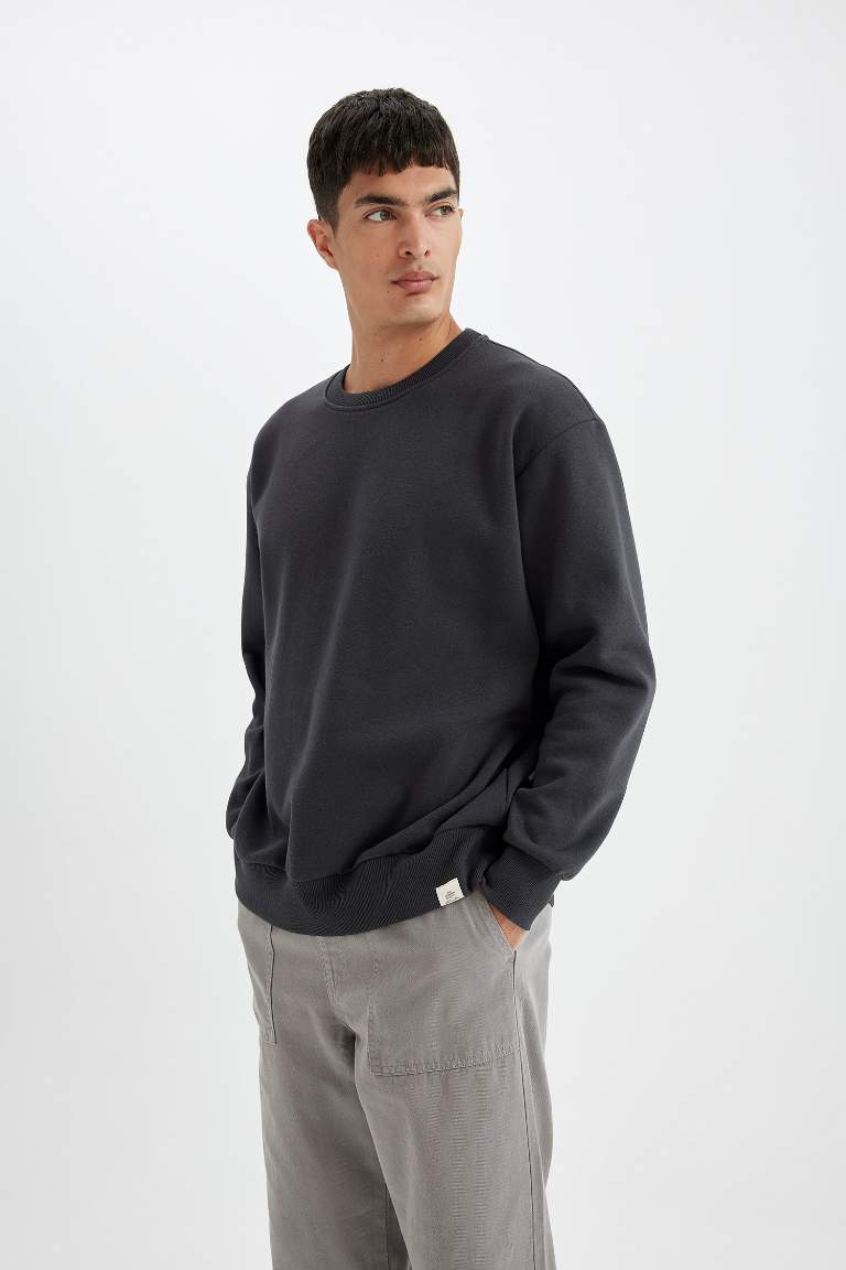 Oversize Fit Crew Neck Thick Basic Sweatshirt