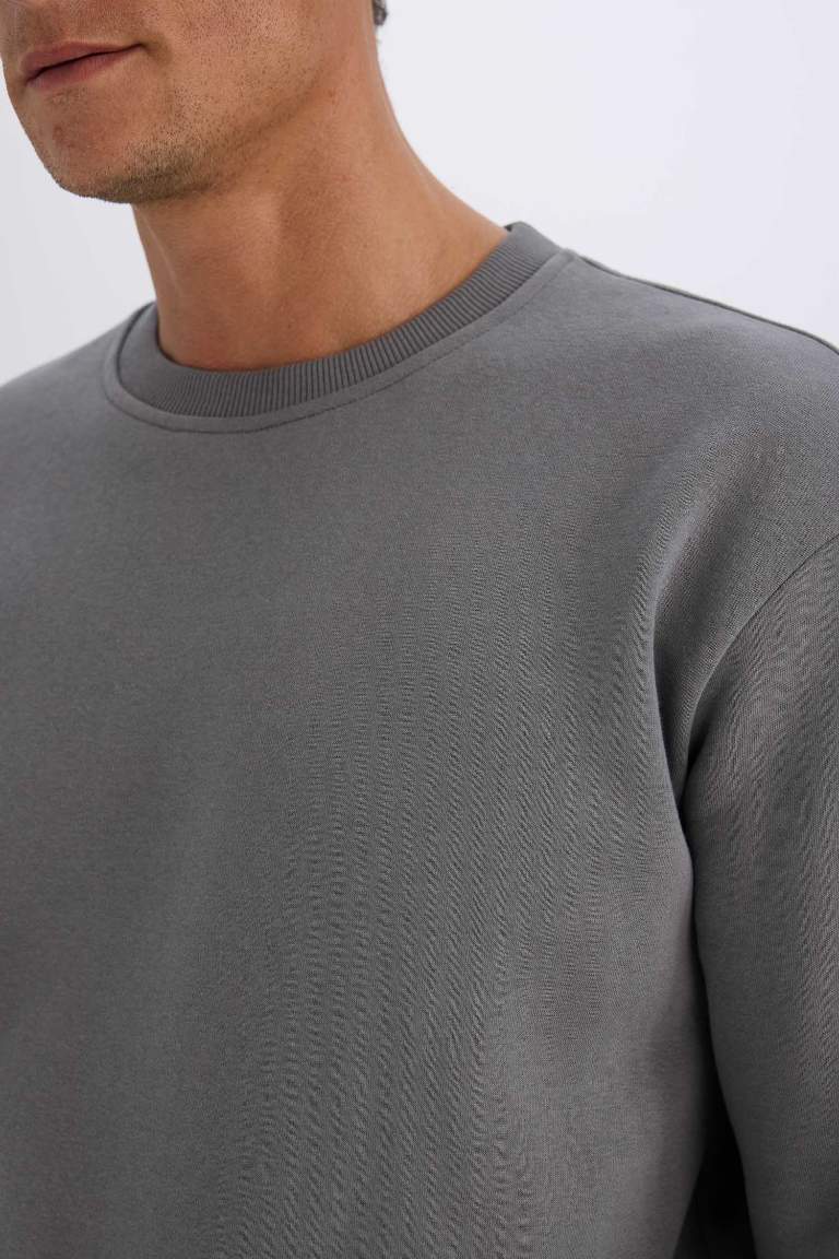 Oversize Fit Thick Fabric Basic Sweatshirt