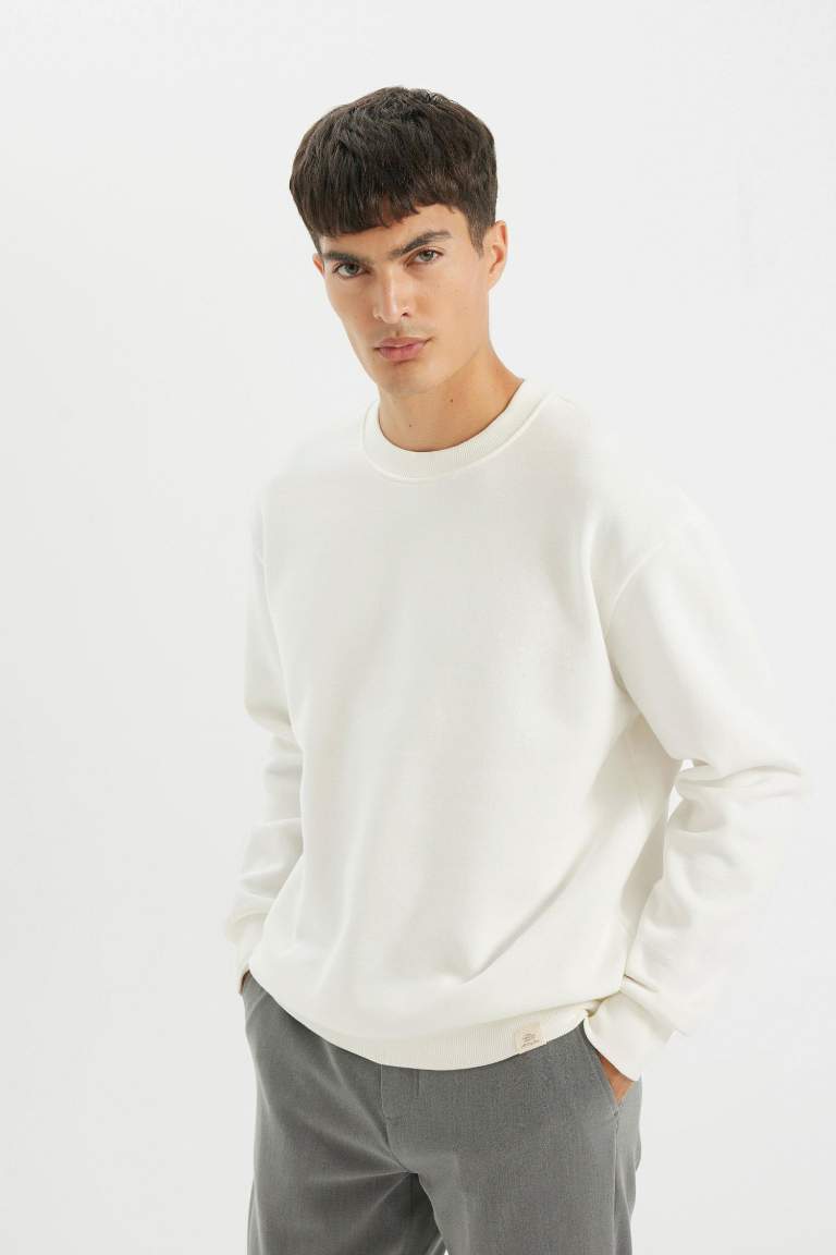 Oversize Fit Crew Neck Thick Basic Sweatshirt