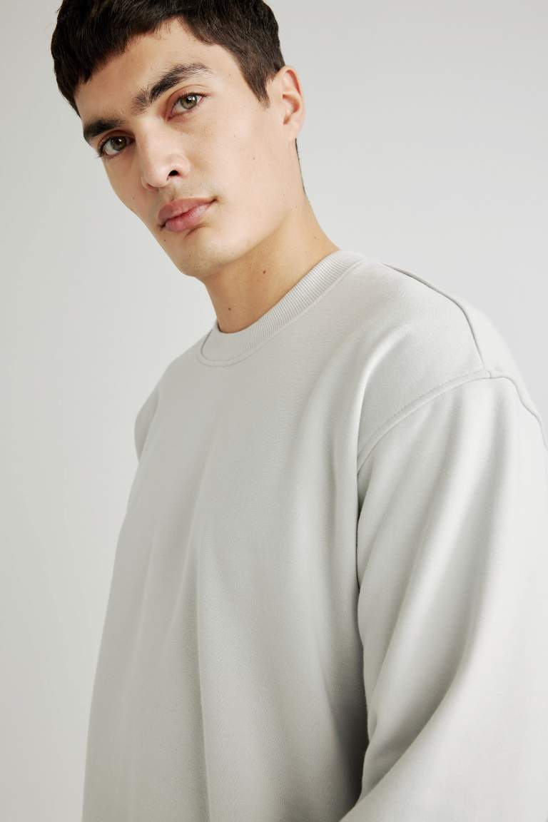 Oversize Fit Crew Neck Basic Sweatshirt