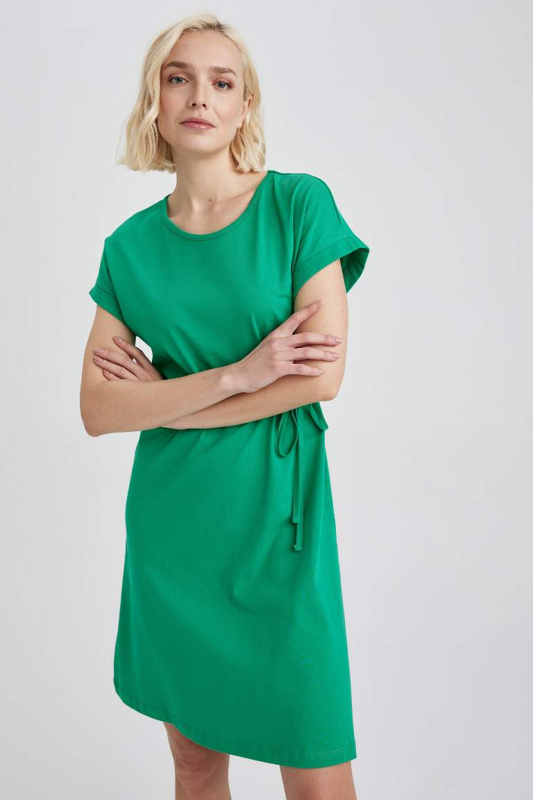 Green WOMAN A Cut Crew Neck Mini Short Sleeve Dress 2730029 | DeFacto