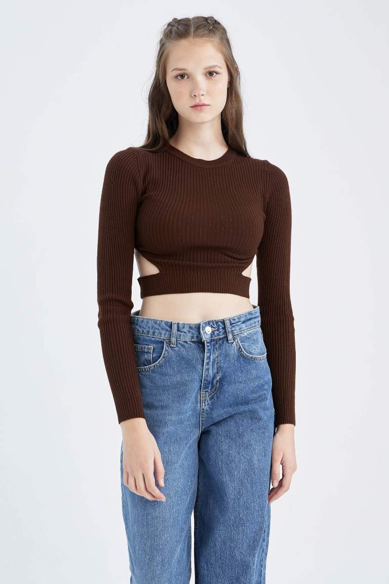 Cool Waist Low Cut Slim Fit Crop Knitwear Sweater