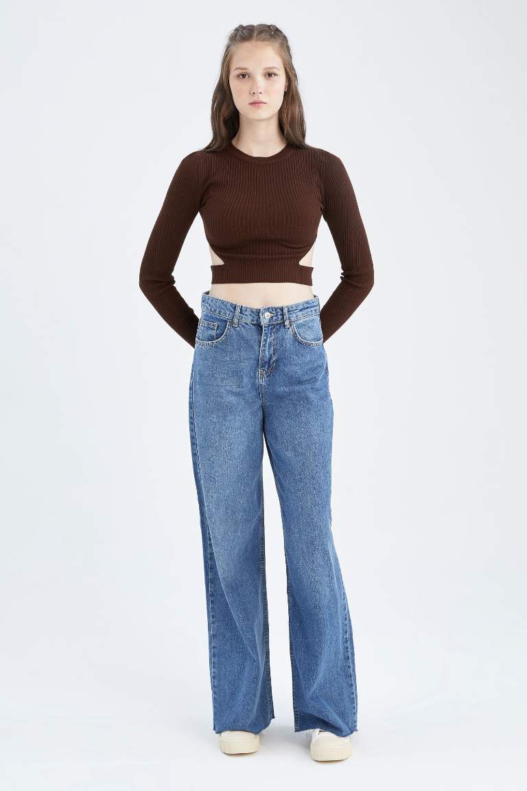 Cool Waist Low Cut Slim Fit Crop Knitwear Sweater