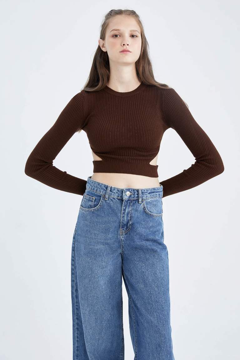 Cool Waist Low Cut Slim Fit Crop Knitwear Sweater