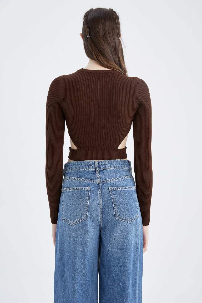 Cool Waist Low Cut Slim Fit Crop Knitwear Sweater