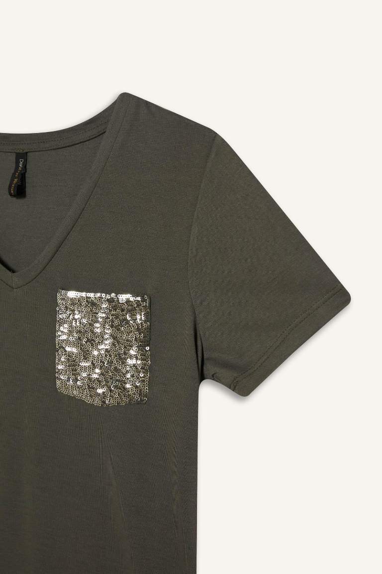 T-Shirt À Manches Courtes Coupe Régulière Col En V