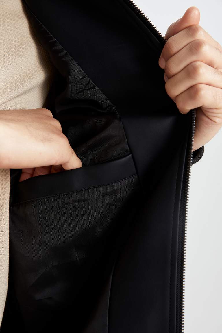 Su İtici Slim Fit Kolej Yaka Fermuar Kapamalı Cepli Mevsimlik Hafif Suni Deri Bomber Mont Ceket 
