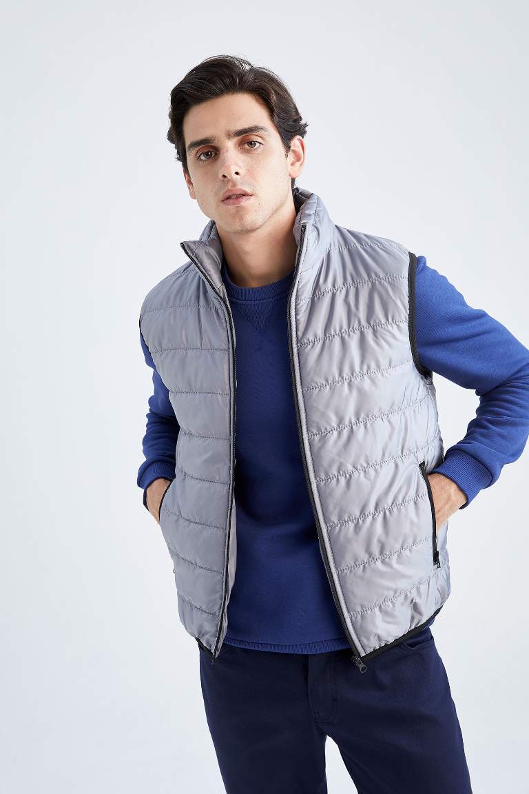 Slim Fit Dik Yaka Fermuar Kapamalı Su İtici Warmtech Isı Yalıtımlı Mevsimlik Şişme Yelek