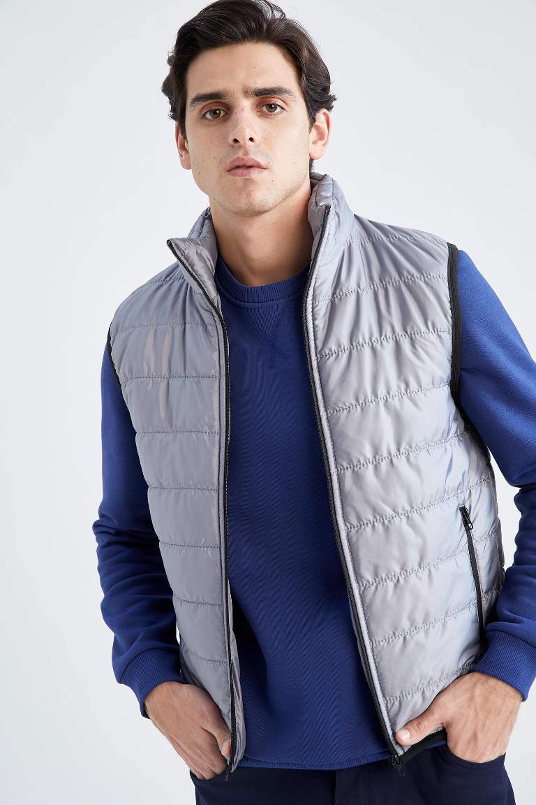 Slim Fit Dik Yaka Fermuar Kapamalı Su İtici Warmtech Isı Yalıtımlı Mevsimlik Şişme Yelek