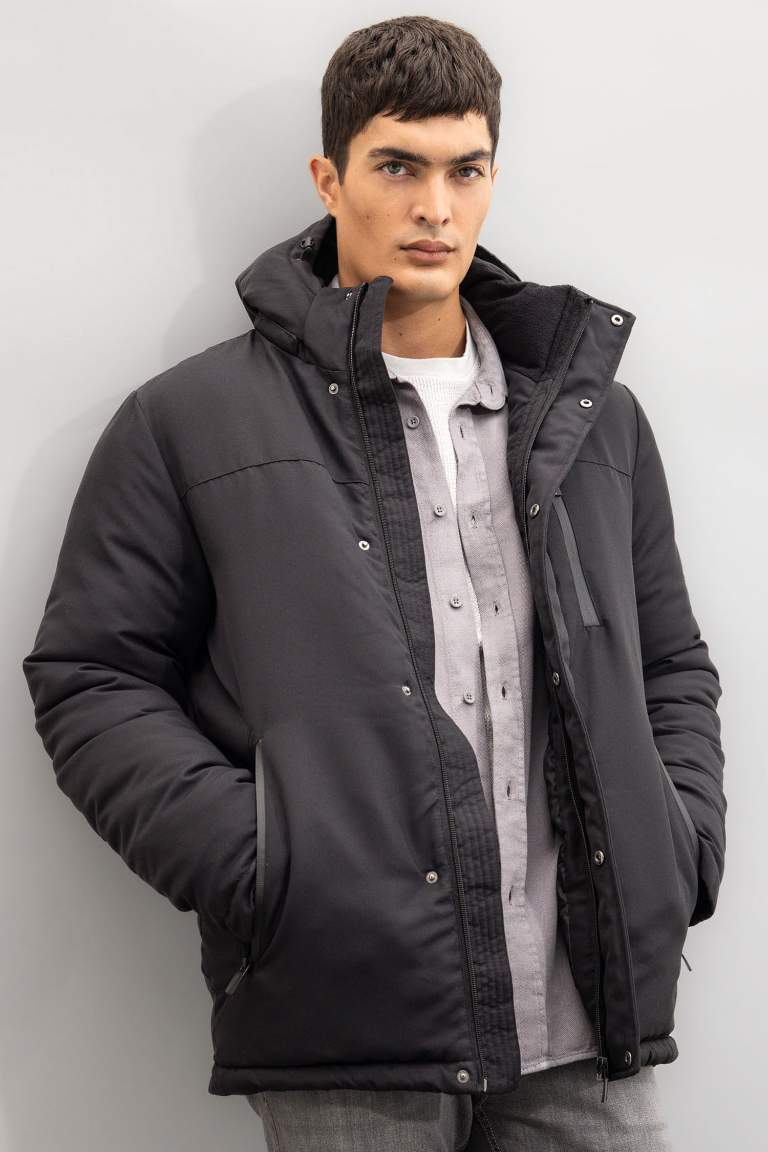 Waterproof Regular Fit Hooded Puffer Jacket