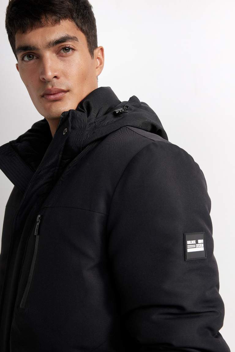 Waterproof Regular Fit Hooded Puffer Jacket