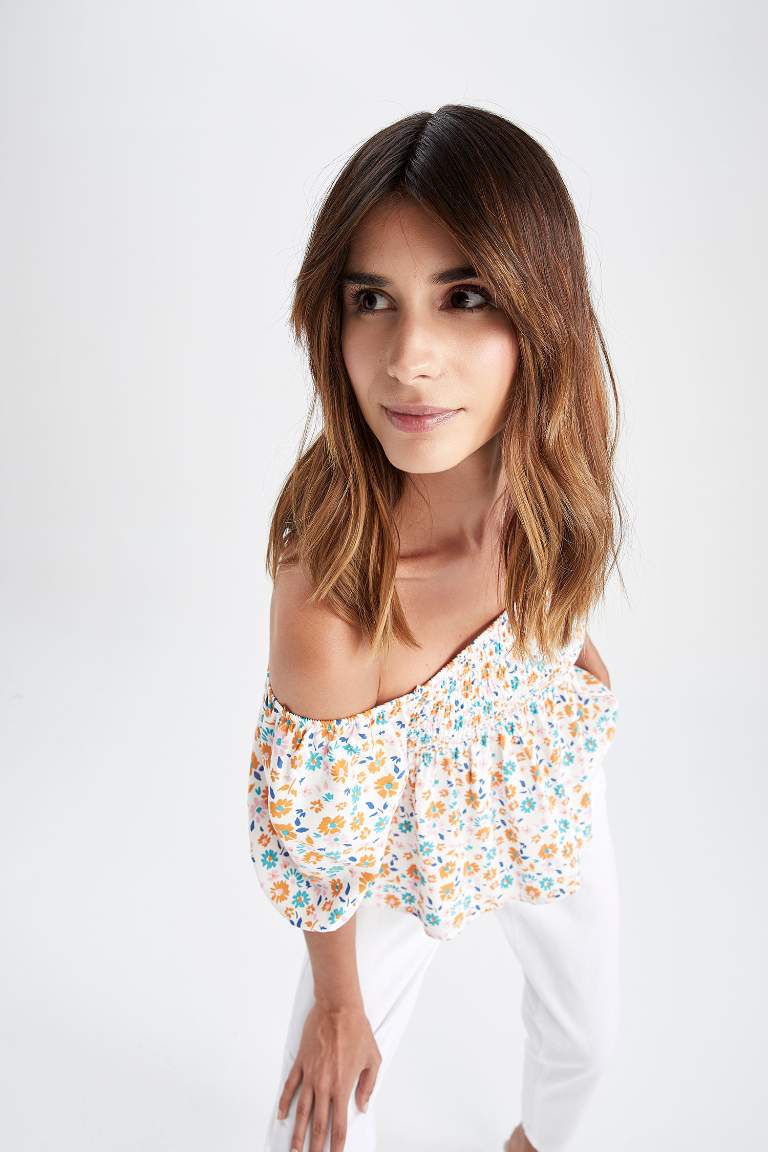 Fitted Square Neck Floral Short Sleeve Blouse