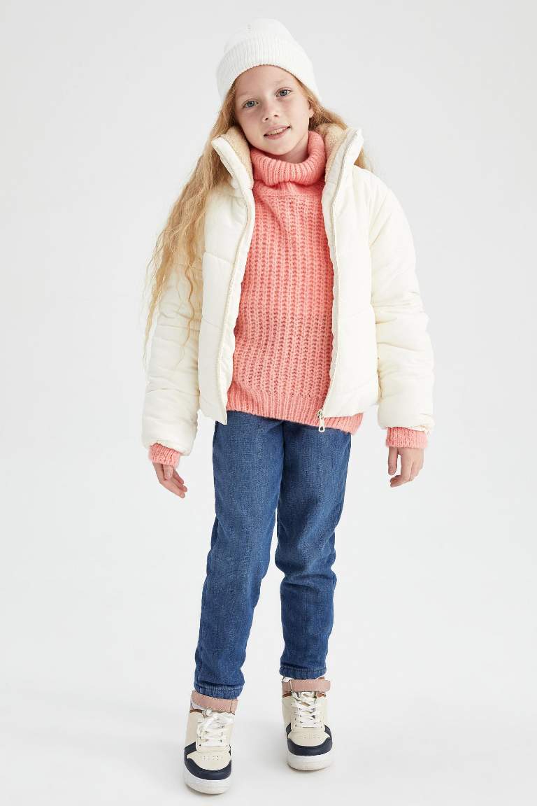 Kız Çocuk Dik Yaka Pelüş Astarlı Puffer Mont