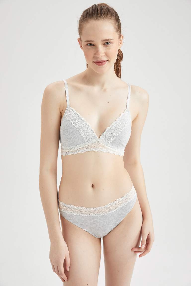 Fall in Love Dantel Detaylı Triangle Bralet