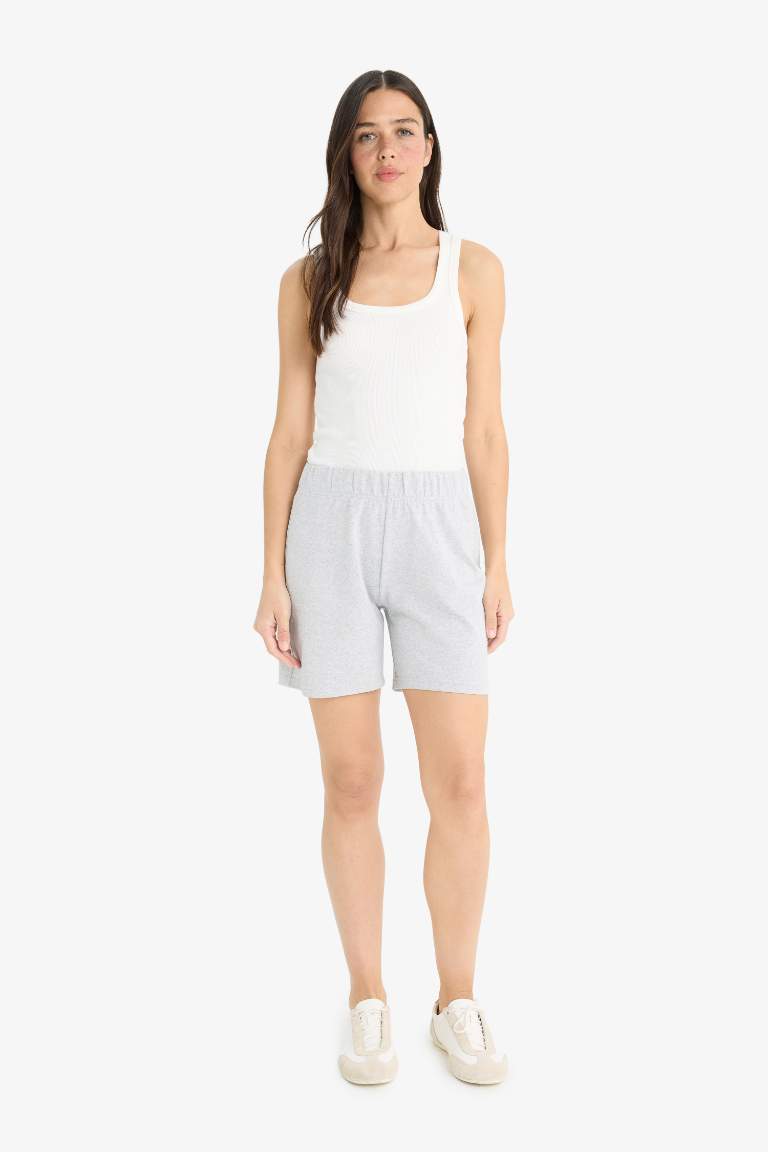 Regular Fit Normal Bel Düz Paça Bermuda Şort