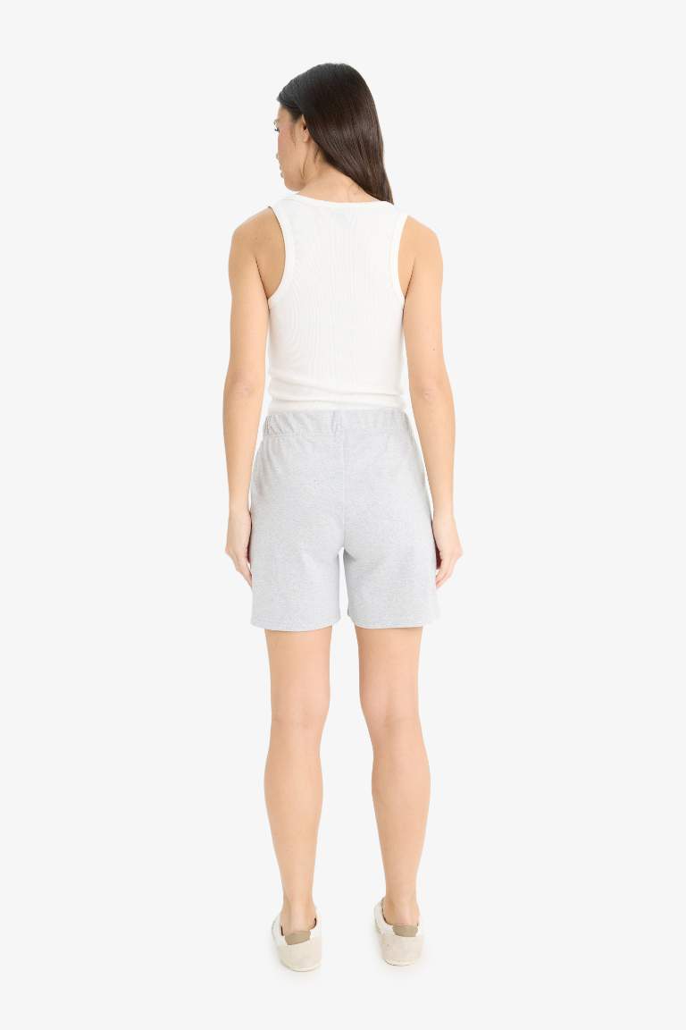 Regular Fit Normal Bel Düz Paça Bermuda Şort
