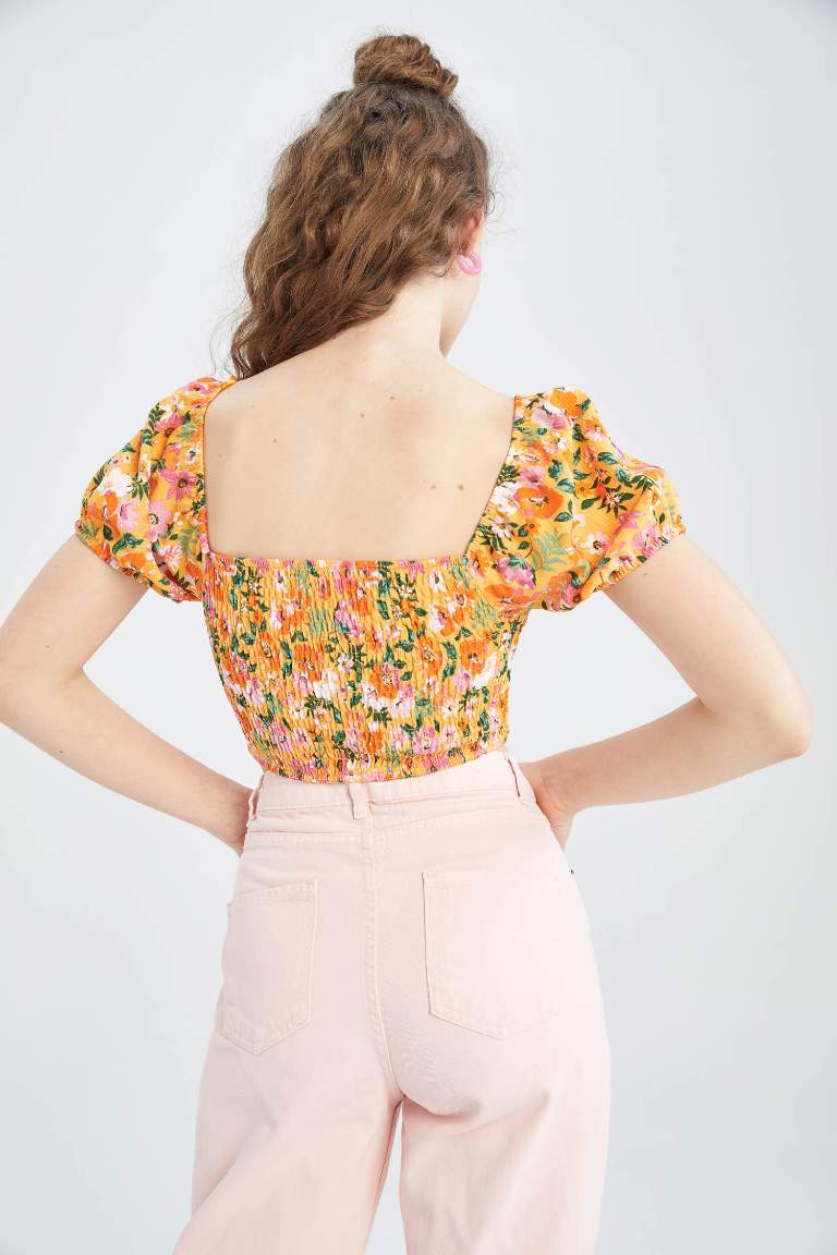 Slim Fit Short Balloon Sleeves Floral Print Crop Top