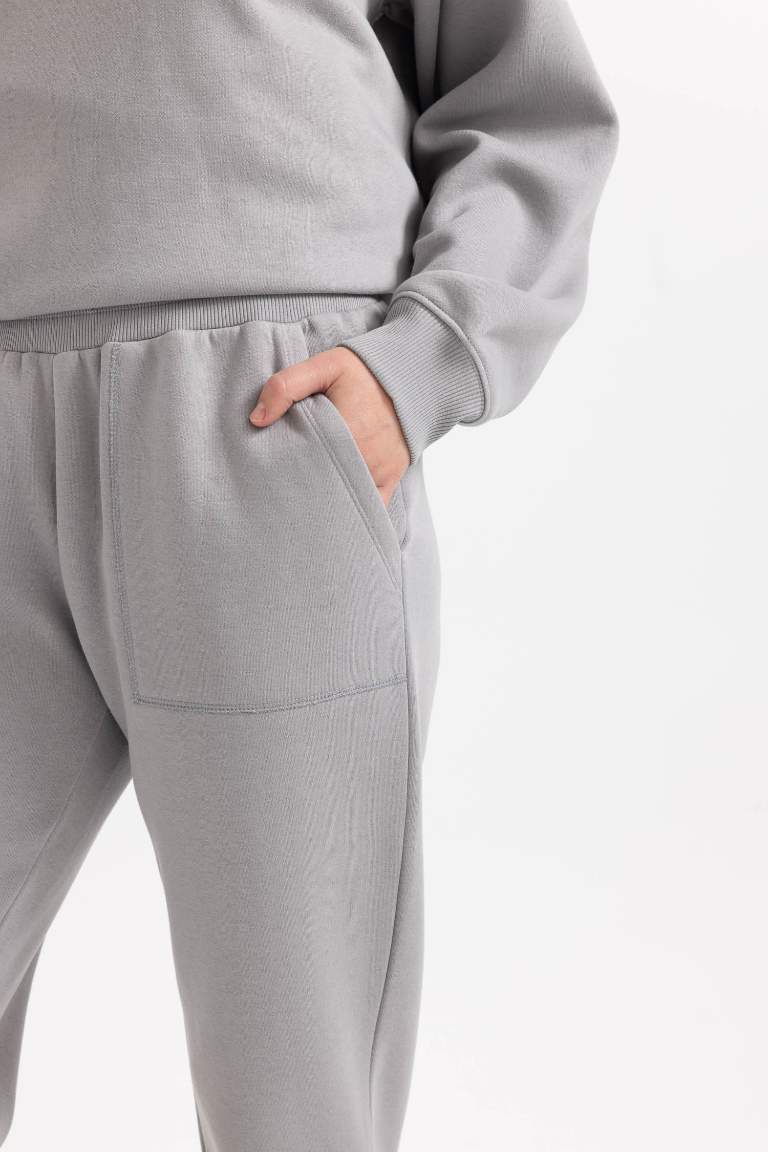 Regular Fit Jogger Sweatpants with Lace Waist Pocket