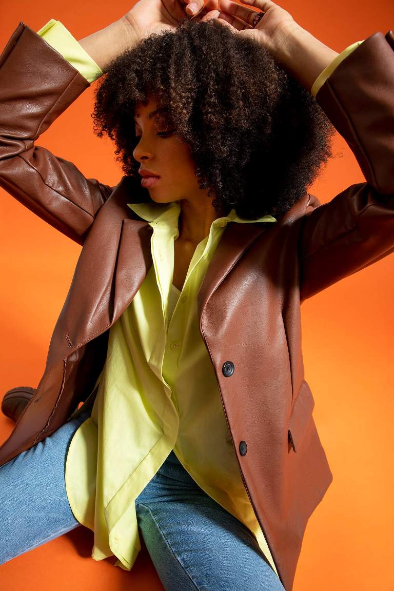 Regular Fit Cep Detaylı Su İtici Suni Der Blazer Ceket