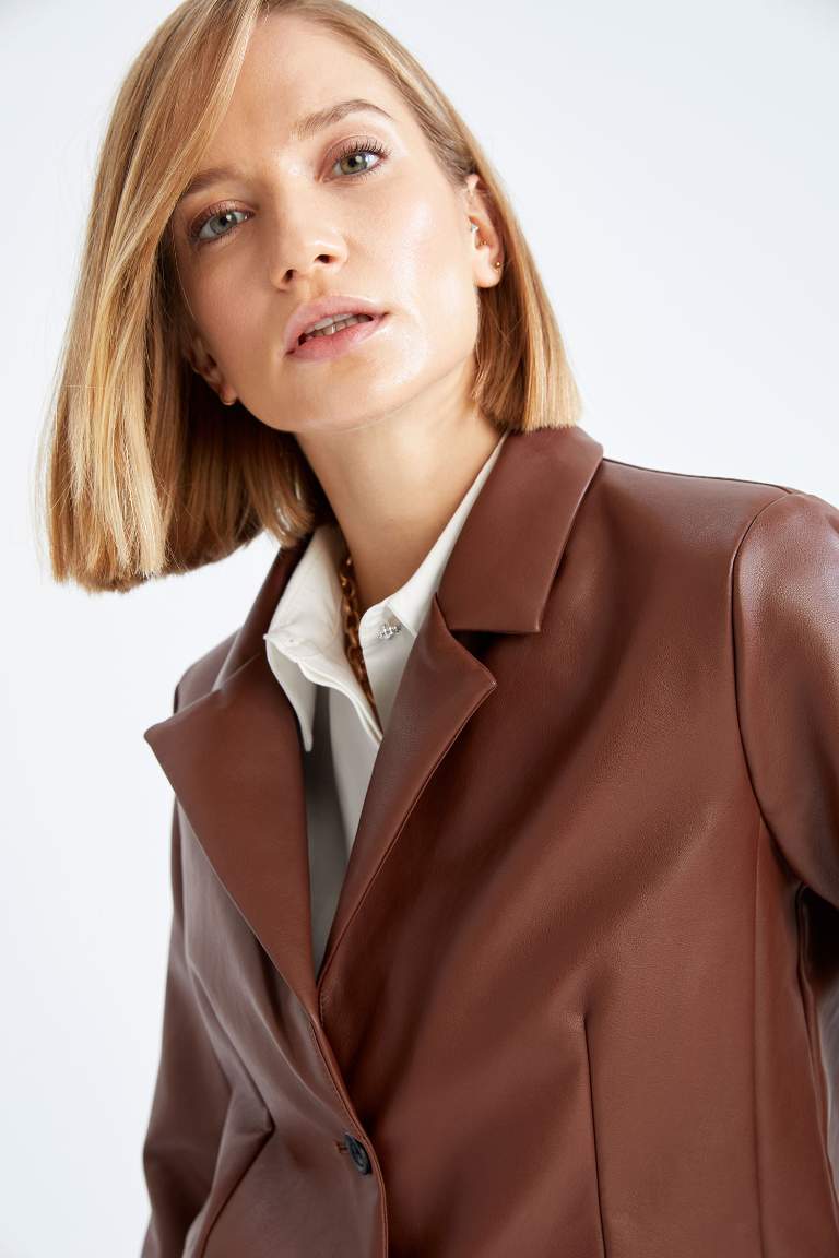 Regular Fit Cep Detaylı Su İtici Suni Der Blazer Ceket