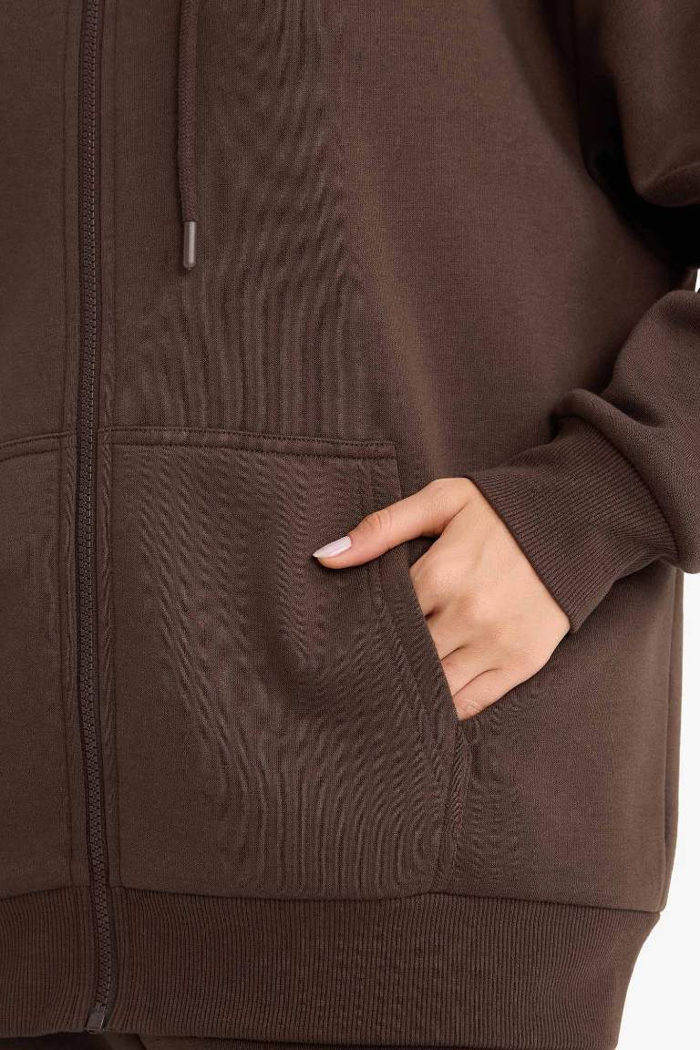 Оверсайз широкий крой с капюшоном из толстой ткани кардиган