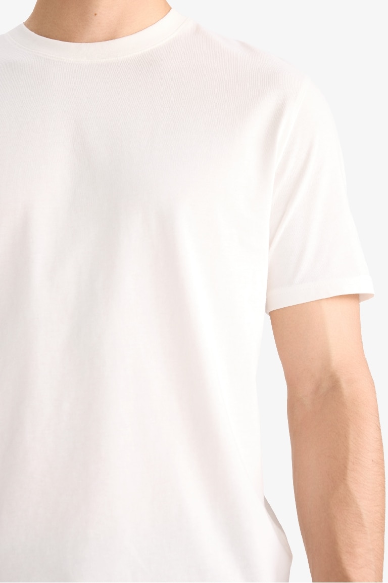 %100 Pamuk New Regular Fit Bisiklet Yaka Basic Düz Kısa Kollu Beyaz Tişört
