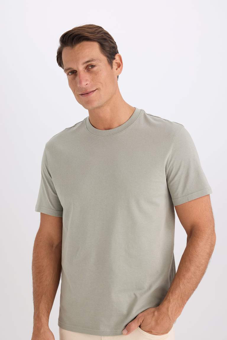 New Regular Fit Crew Neck Basic T-Shirt