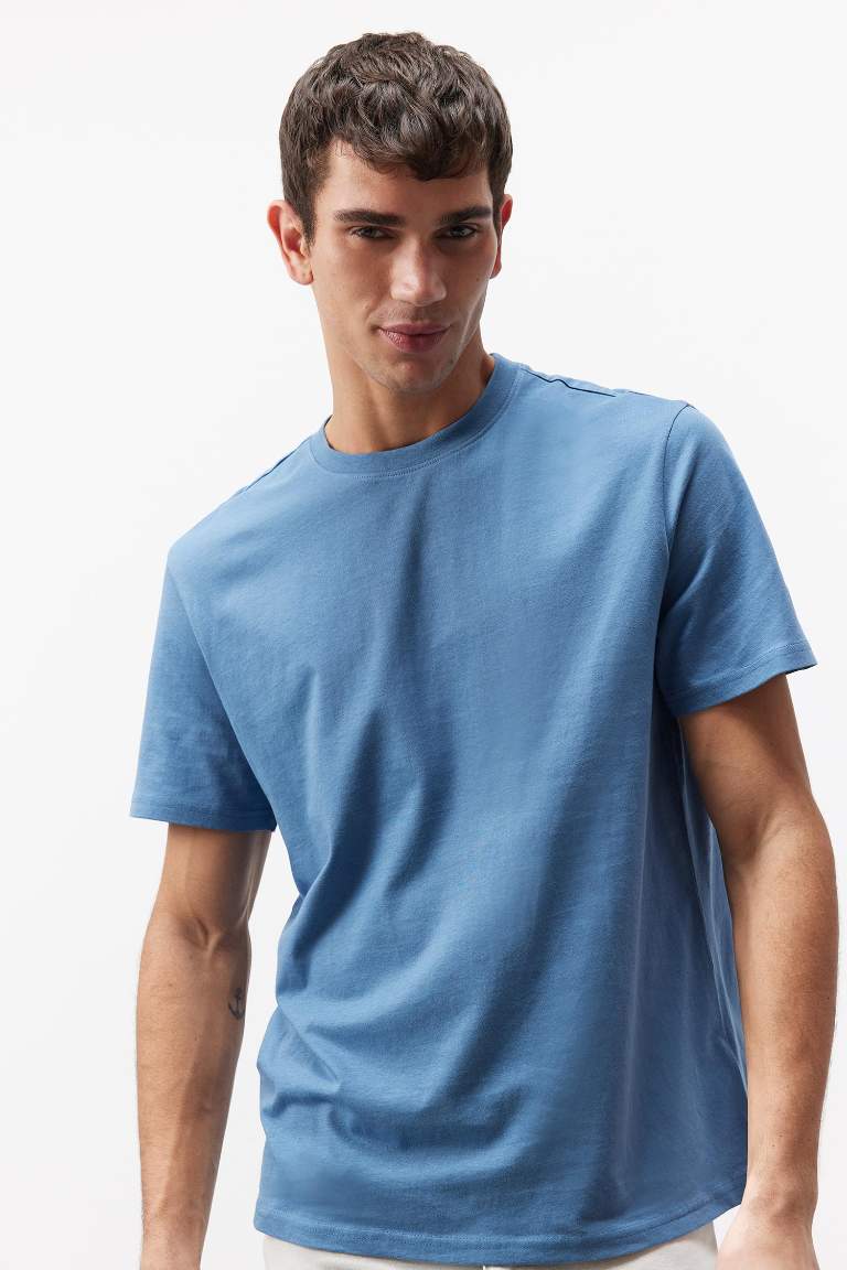 New Regular Fit Crew Neck Basic T-Shirt