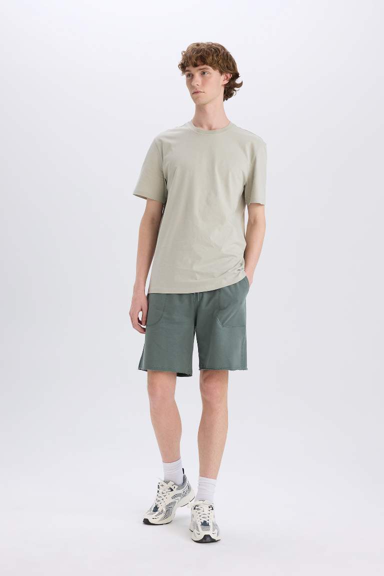 New Regular Fit Crew Neck Basic T-Shirt