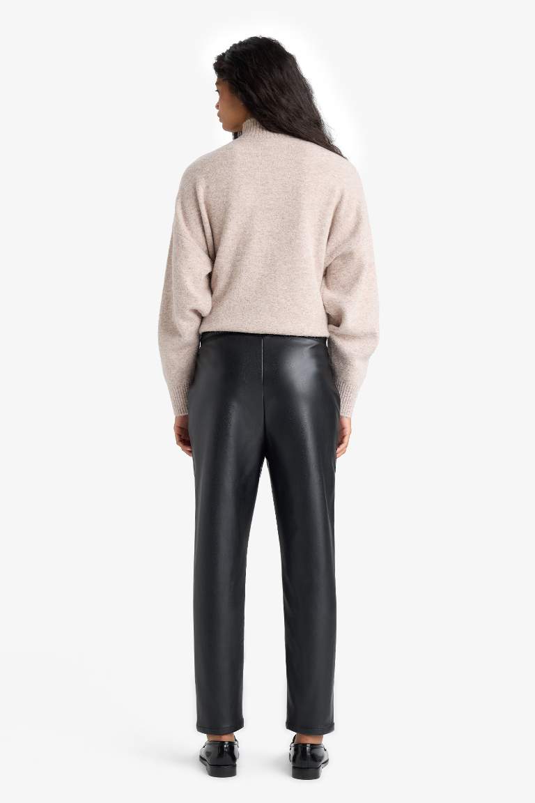 Jogger Fit Cepli Yüksek Bel Standart Paça Suni Deri Pantolon