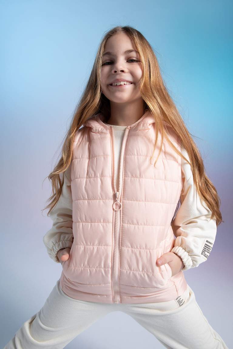 Girl Sleeveless Hooded Padded Gilet