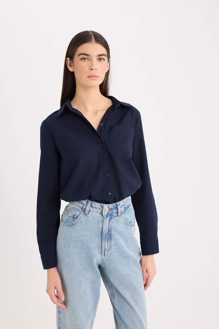 Chemise basique à manches longues avec poches Coupe régulière