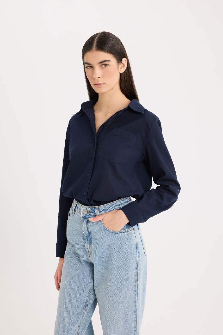 Chemise basique à manches longues avec poches Coupe régulière