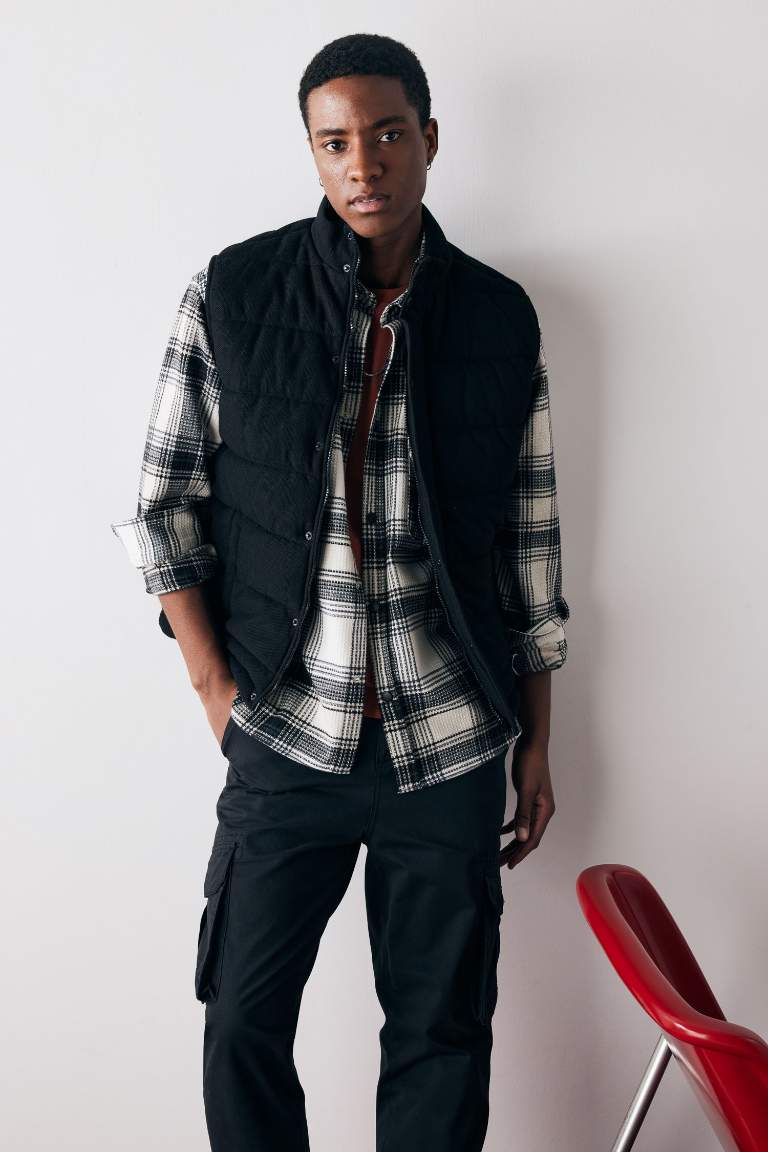 قمصلة يلك بجيب قصة عادية بياقة عالية