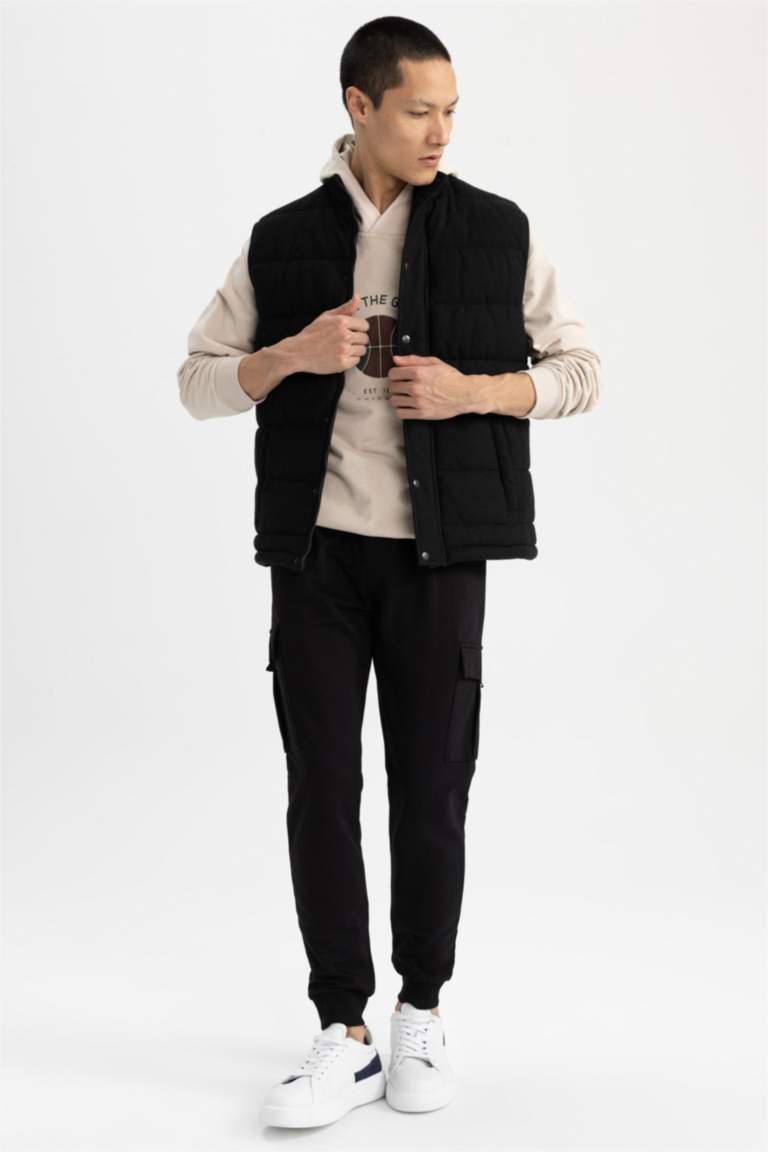 قمصلة يلك بجيب قصة عادية بياقة عالية