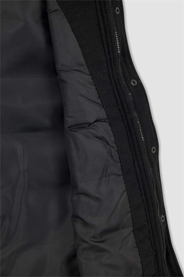 قمصلة يلك بجيب قصة عادية بياقة عالية