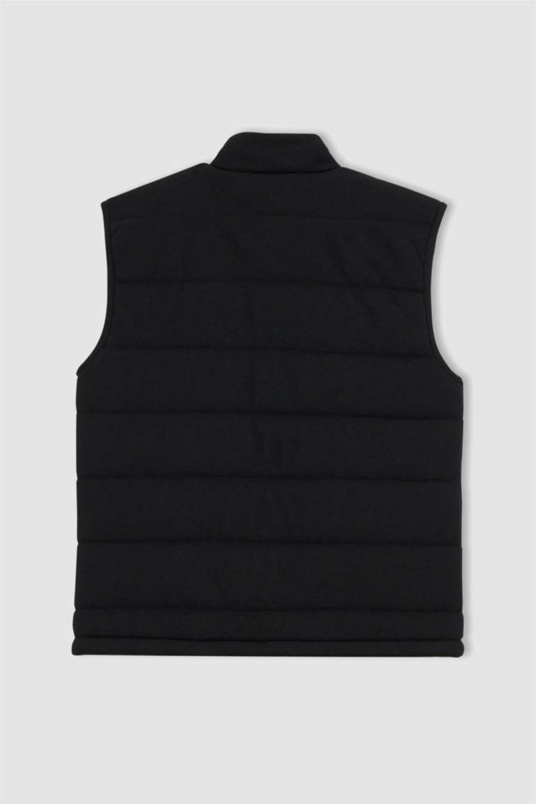 قمصلة يلك بجيب قصة عادية بياقة عالية