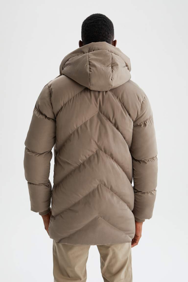 Regular Fit Kapüşonlu Su İtici Şişme Mont Parka