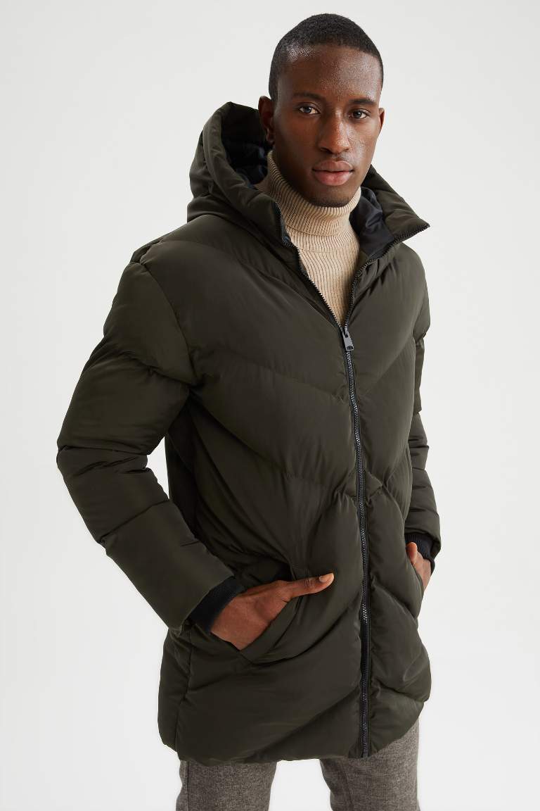 Regular Fit Kapüşonlu Su İtici Şişme Mont Parka