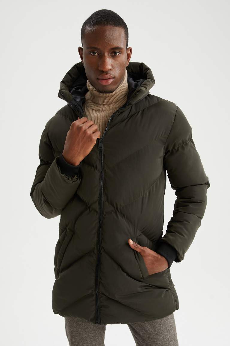 Regular Fit Kapüşonlu Su İtici Şişme Mont Parka