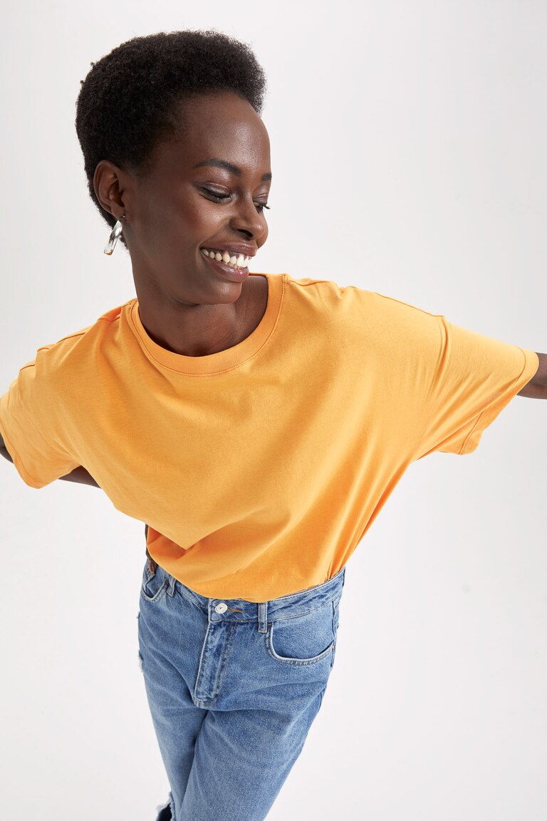 DeFacto Damen T-Shirt Mit V-Ausschnitt – Aus 100% Baumwolle, Weich & Bequem