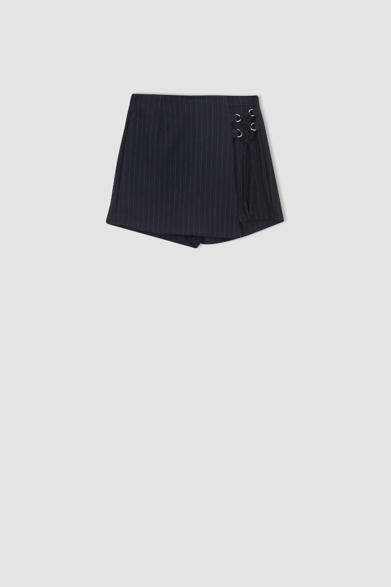 Slim Fit Ekoseli Kapaklı Şort Etek